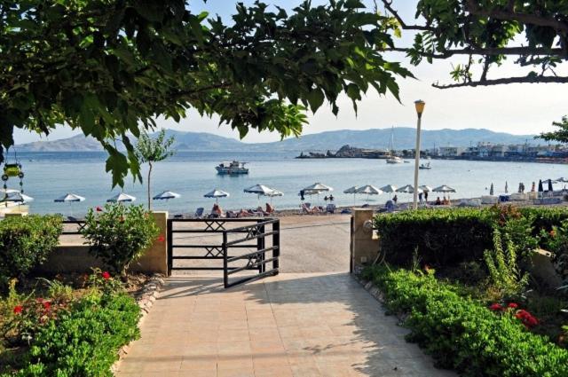 Haraki Mare Studios Beach Front Exterior foto